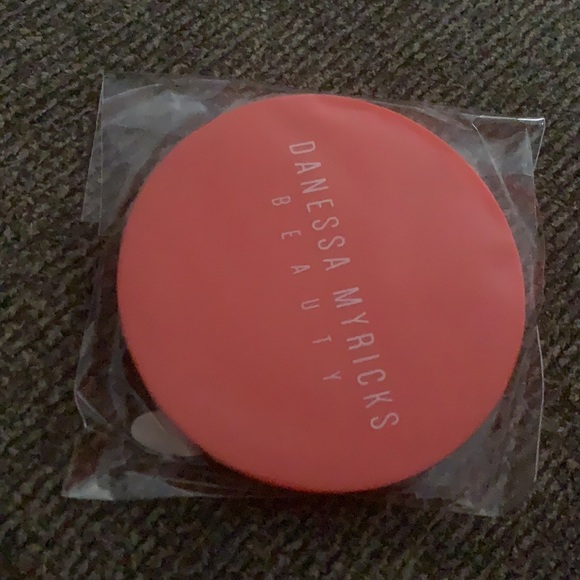 DanessaMyricks Beauty Mirror - Picture 6 of 6